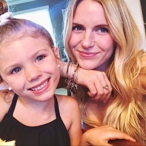 Meet your Posher, Elizabeth